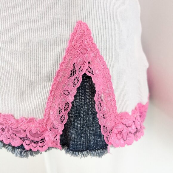 VTG 00s Y2K One Step Up White Rib w/ Hot Pink Floral Lace Trim Tank Top Sz M - Picture 4 of 6